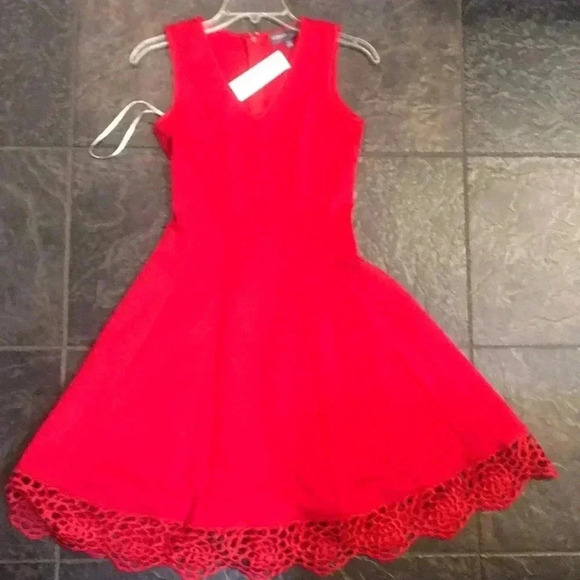 Donna Ricco Dresses & Skirts - Donna Ricco NWT red dress size 2